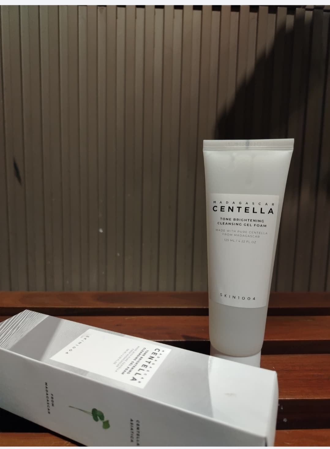 Skin1004 Madagascar Centella Tone Brightening Cleansing Foam  125 ml